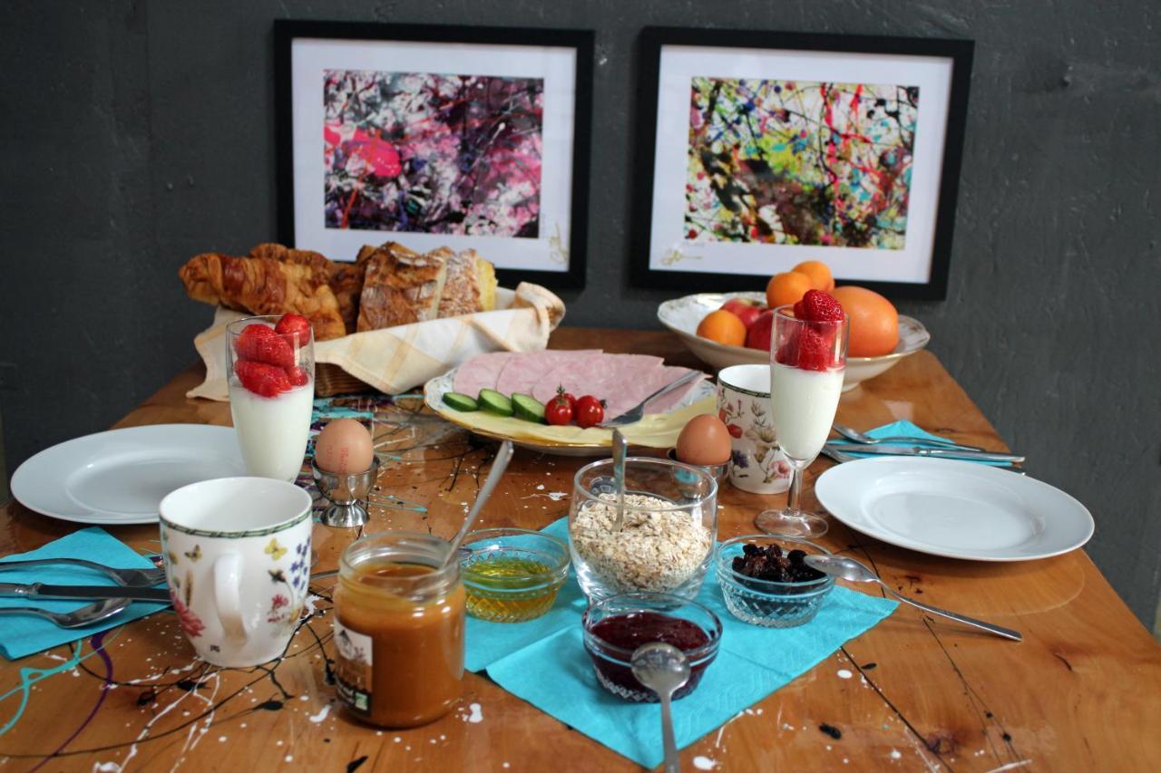 Bnb Maison D'Art Breakfast In The Art Gallery Ploubazlanec Eksteriør billede
