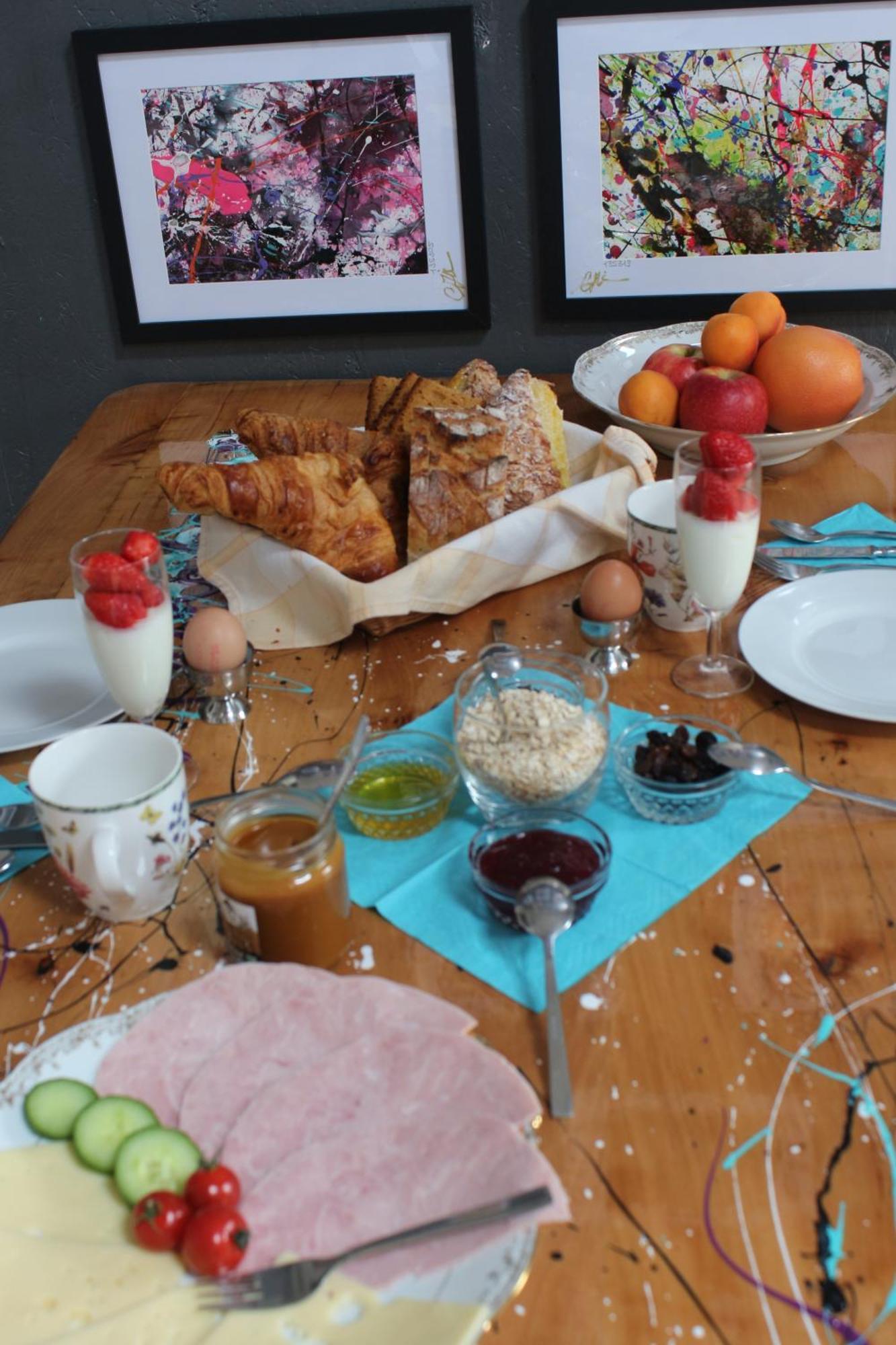 Bnb Maison D'Art Breakfast In The Art Gallery Ploubazlanec Eksteriør billede